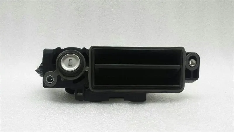 Mercedes-Benz A (W169) Mercedes CLS Boot Handle A2037500893 Door Handle Body type: Saloon
Fuel: Petrol