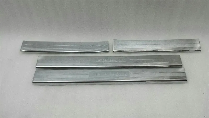 Mercedes-Benz CLS (C219) Mercedes CLS Door Sill Set Of 4 A2196800235 Door Sill Trim A2196800135 Body type: Saloon
Fuel: Petrol