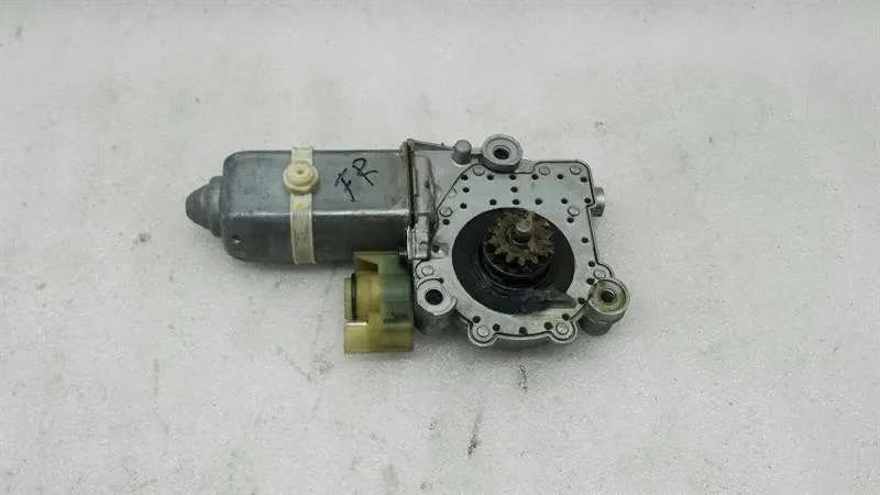 Mercedes-Benz 280SL - 600SL / SL (R129) Mercedes CL W140 Door Window Motor FRH A1407202246 Window Regulator Motor Body type: Coupe
Fuel: Petrol
