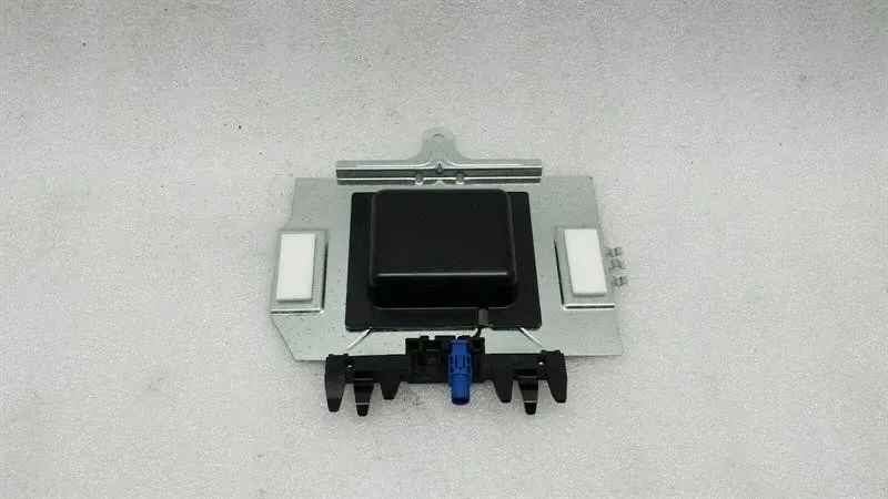 Mercedes-Benz A (W169) Mercedes CL Electronic Module Antenna A2168201275 ECU Body type: Coupe
Fuel: Petrol