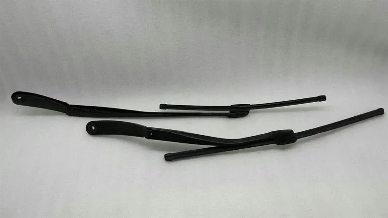 BMW 5 (E60 / E61) BMW 5 Series F07 GT Wiper Arm Set 7211261 Windscreen Wiper Set 7207290 Body type: Hatchback
Fuel: Petrol