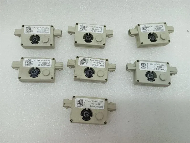 BMW 6 (E63 / E64) BMW 6 Series E63 Aerial / Antenna Set Of 7 6990090 Antenna Body type: Convertible
Fuel: Petrol