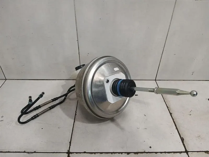 Audi R8 Audi R8 4S AWD Brake Servo 4S0612105J Brake Booster Body type: Coupe
Fuel: Petrol