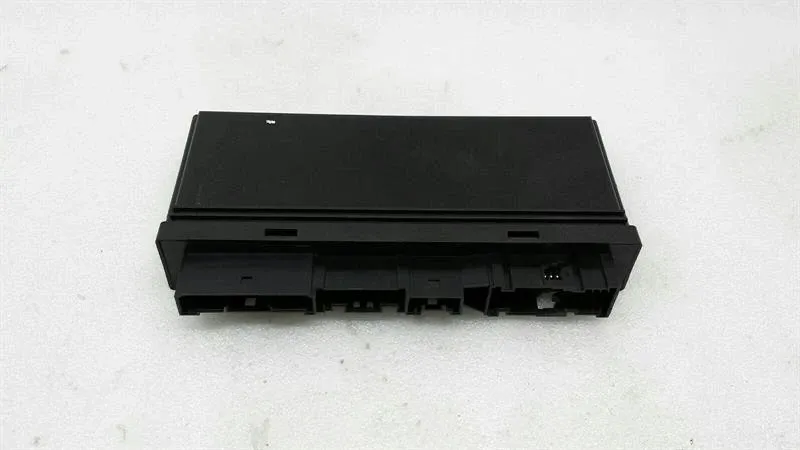 BMW 5 (E60 / E61) BMW 5 Series Body Control Module 61356978713 ECU BCM Body type: Saloon
Fuel: Petrol