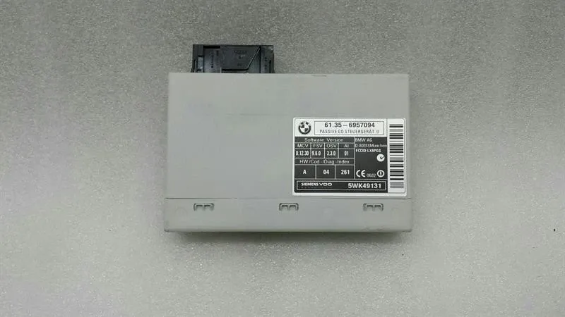BMW 5 (E60 / E61) BMW 5 Series Electronic Module Passive Go 6957094 ECU Body type: Saloon
Fuel: Petrol