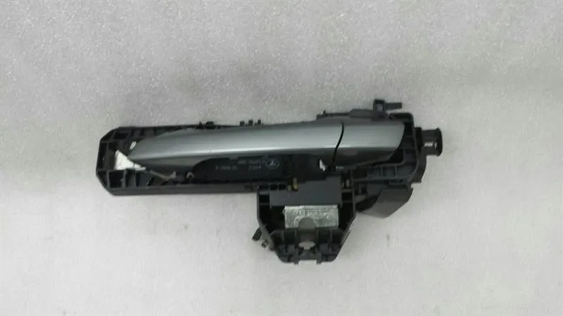 Mercedes-Benz A (W176) Mercedes ML Rear Left Door Handle A2047602134 Door Handle A2047600170 A2047602534 Body type: SUV
Fuel: Diesel