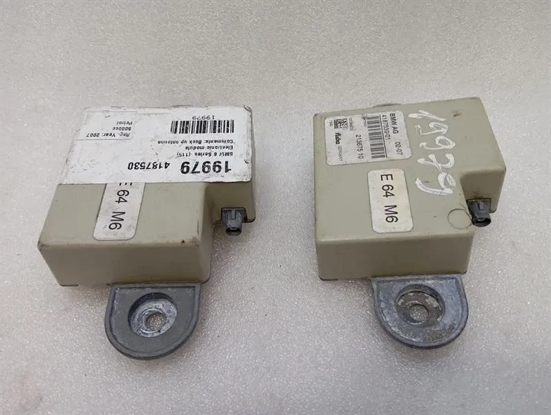 BMW 6 (E63 / E64) BMW 6 Series E64 Aerial Antenna Amplifier Module Set Of 2 4187530 Antenna Set Body type: Convertible
Fuel: Petrol