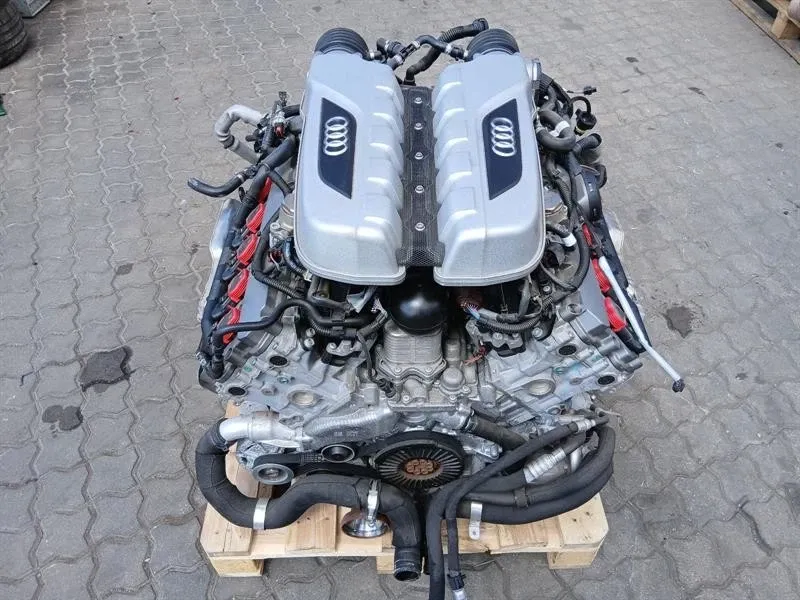 Audi R8 2022 AUDI R8 4S AWD Engine DMWA Motor DMW 620HP PERFORMANCE V10 5.2 HURACAN Body type: Coupe
Fuel: Petrol