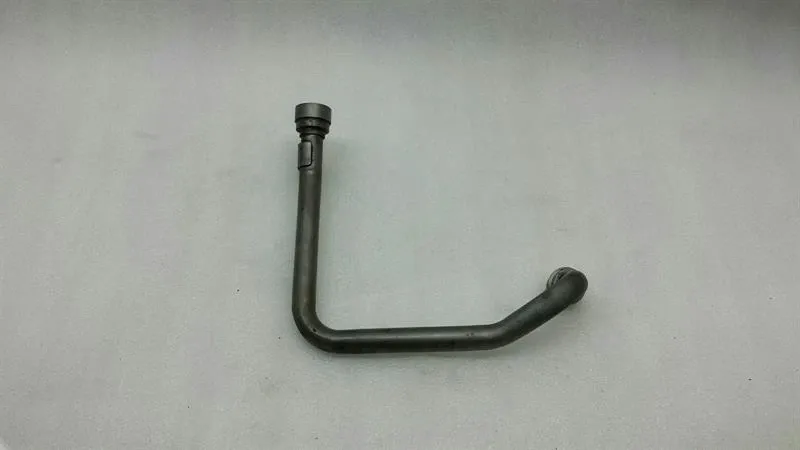 Mercedes-Benz CLS (C219) Mercedes CLS M156 Oil Feed Line/Engine Oil Pump Pipe A1561803020 Hose Body type: Saloon
Fuel: Petrol