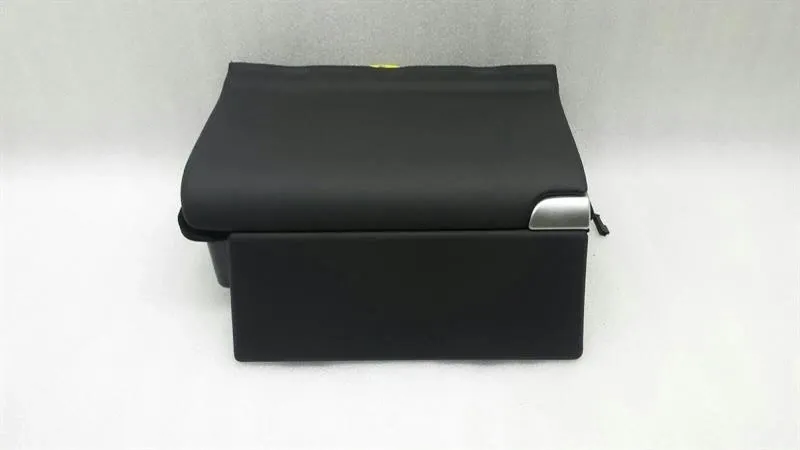 Mercedes-Benz A (W169) Mercedes SL Right Rear Tray A2308101029 Shell A2308101221 Body type: Convertible
Fuel: Petrol