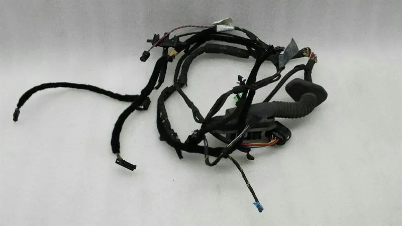 BMW 5 (E60 / E61) BMW 5 Series FLH Door Wiring Loom Comfort Acces 6972555 Wiring Harness Body type: Saloon
Fuel: Petrol