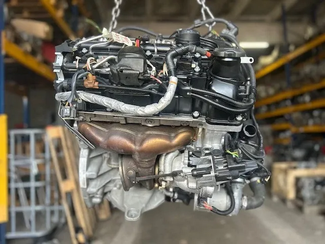 BMW 3 (F30 / F31) Engine BMW F20 F30 2.0i 135kw 180kw Engine Complete N2...