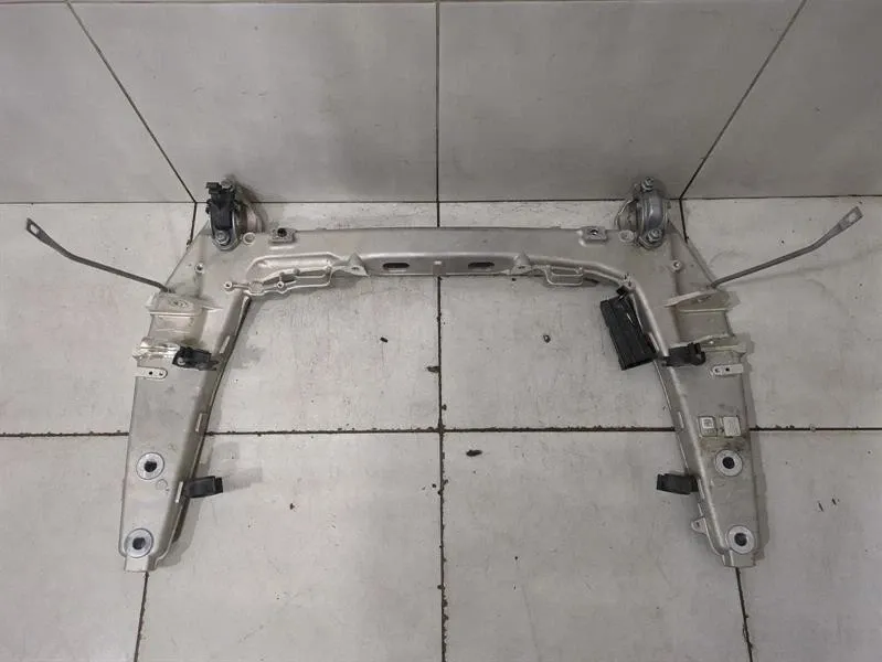 Porsche 911 (992) Porsche 911 992 GT3RS Beam Subframe Front 9GT401309C Front Axle Carrier Body type: Coupe
Fuel: Petrol