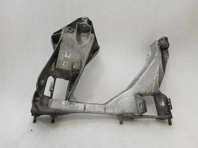 Porsche Boxster (981) Porsche Cayman 981 GT4 Subframe Rear 98133105280 RH GT4 Axle Frame Rear Axle Body type: Coupe
Fuel: Petrol