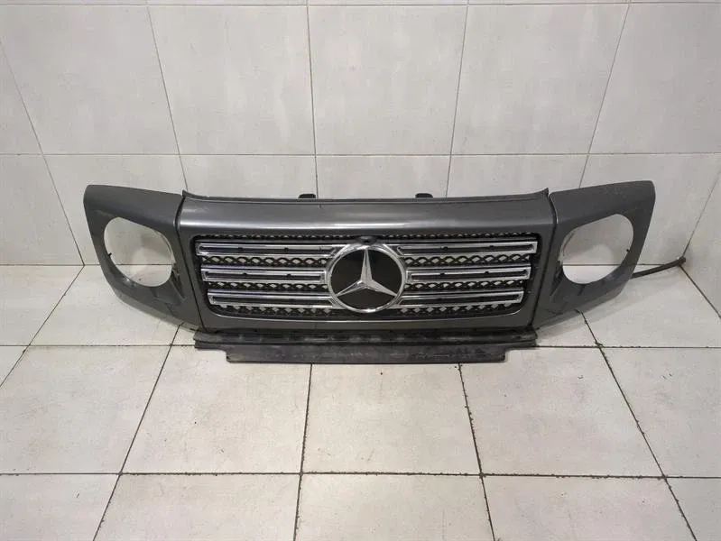 Mercedes-Benz A (W176) MERCEDES G-CLASS 2020 W463 FRONT GRILLE A4638880800 RADIATOR GRILLE SET Body type: SUV
Fuel: Petrol