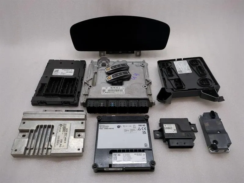 Porsche 911 (992) 2025 GTS MK2 PORSCHE 911 992 Engine ECU 992907051E Engine Control Unit SET SET 3.6 Body type: Coupe
Fuel: Hybrid