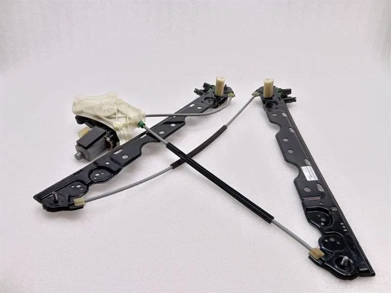 Mercedes-Benz A (W176) Mercedes G-Class W463 Left Front Door Winder A4637200103 Window Regulator Left Body type: SUV
Fuel: Petrol