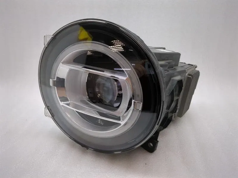Mercedes-Benz A (W176) 20 Mercedes G-Class W463 Left Headlight A4639067700 Headlight Left Multibeam Body type: SUV
Fuel: Petrol