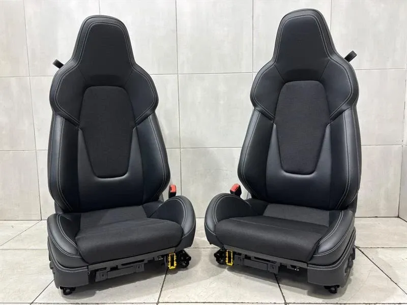 Porsche 911 992 GT3 Touring 18-vägs säten OEM-säten Lädertyg