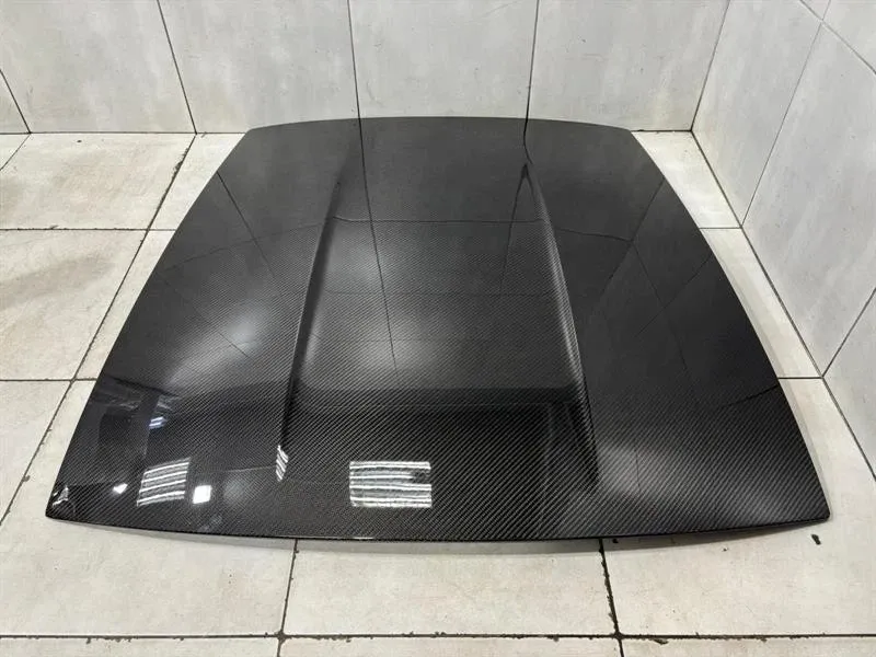 Porsche 911 (992) PORSCHE 911 992 GT3 992817018GA3G CARBON ROOF ROOF PANEL GLOSS S/T Body type: Coupe
Fuel: Petrol