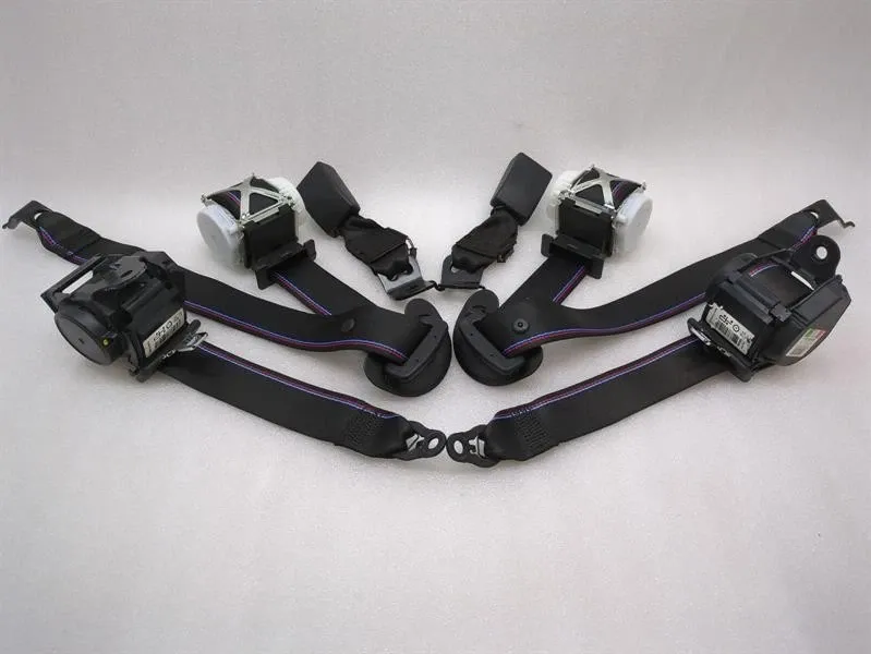 BMW 4 (G22 / G23 / G26)  BMW 4 M4 G82 G22 seat belt set 8058480 seat belt belt set Body type: Coupe
Fuel: Petrol
