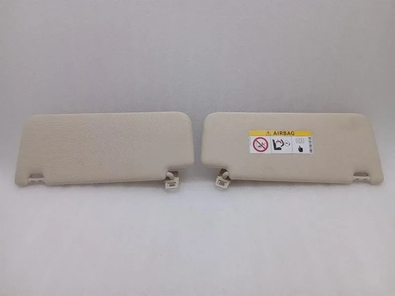 Mercedes-Benz A (W176) Mercedes CL W217 sun visor set A2228108800 sun visor set trim porcelain Body type: Coupe
Fuel: Petrol