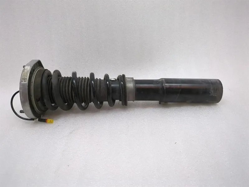 Porsche 911 (992) Porsche 911 992 shock absorber front 992413031R shock absorber front RWD GTS Body type: Coupe
Fuel: Hybrid