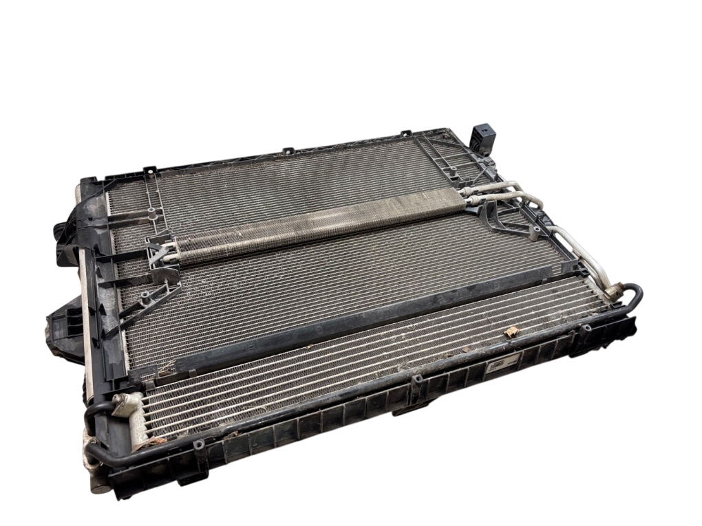 Porsche Cayenne Radiator set 95810613210 95830701502 95857311102 Radiator se...