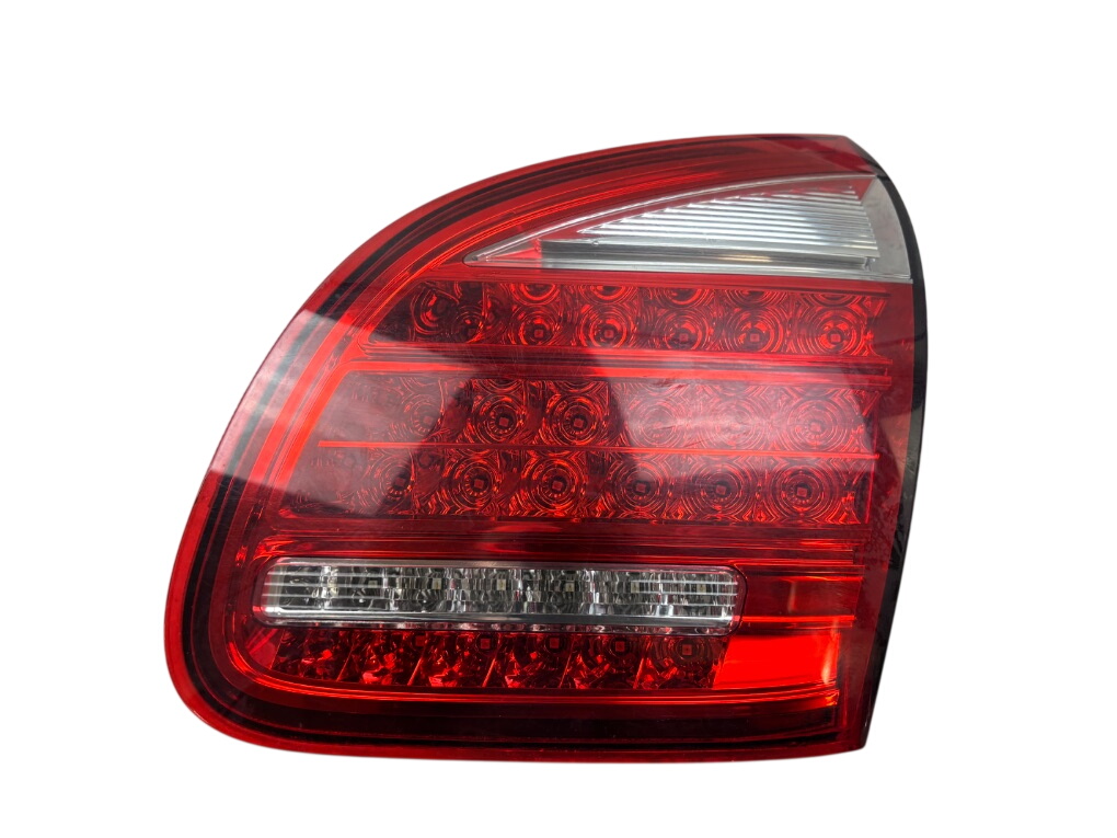 Porsche Cayenne Inner tail light, right 89090774 Inner tail light, right PORSCHE CAYENN...