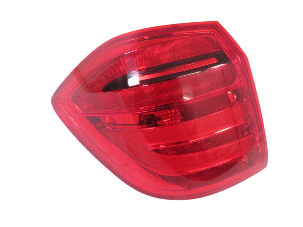 Mercedes-Benz A (W176) задняя фара (левая) A1669067501 1669067501 Tail light left MERCEDES...