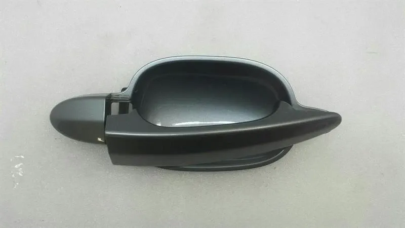 BMW 5 (E60 / E61) BMW 5 series e60 e61 door handle 51217191913 door handle front right 51216961443 Body type: Saloon
Fuel: Petrol