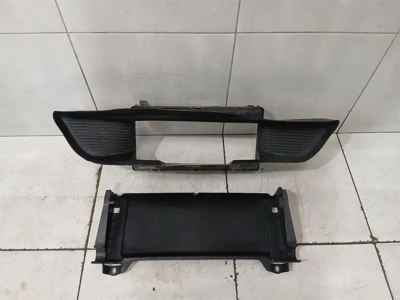 Porsche Boxster (981) Porsche Cayman 981 Cover 98157514102 Fairing GTS Centre Air Duct SET Body type: Coupe
Fuel: Petrol