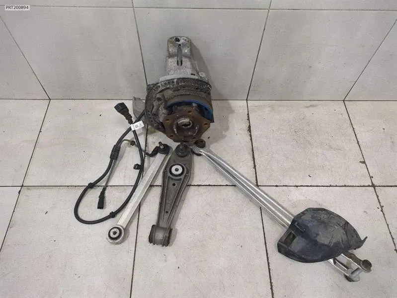 Porsche Boxster (981) Porsche Cayman 981 Right Rear Hub 98133115805 Wheel Bearing Housing Rear Right Body type: Coupe
Fuel: Petrol