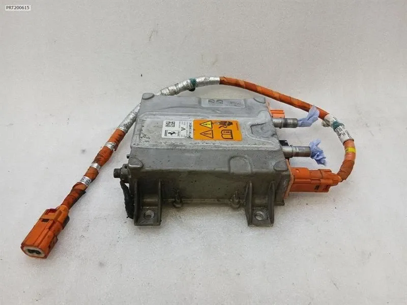 Ferrari SF90 F173M Electronic Module 911625 ECU On-Board Charger 3.5KW Brand/Model: FERRARI SF90
Year: 2025
Engine: 29...