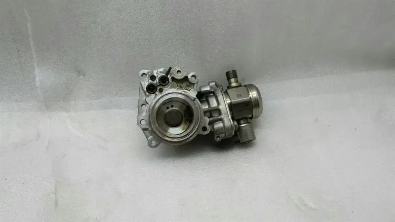 Mercedes-Benz A (W169) Mercedes E Class Mechanical High Pressure Fuel Pump A2760700101 Fuel Pump Body type: Coupe
Fuel: Petrol