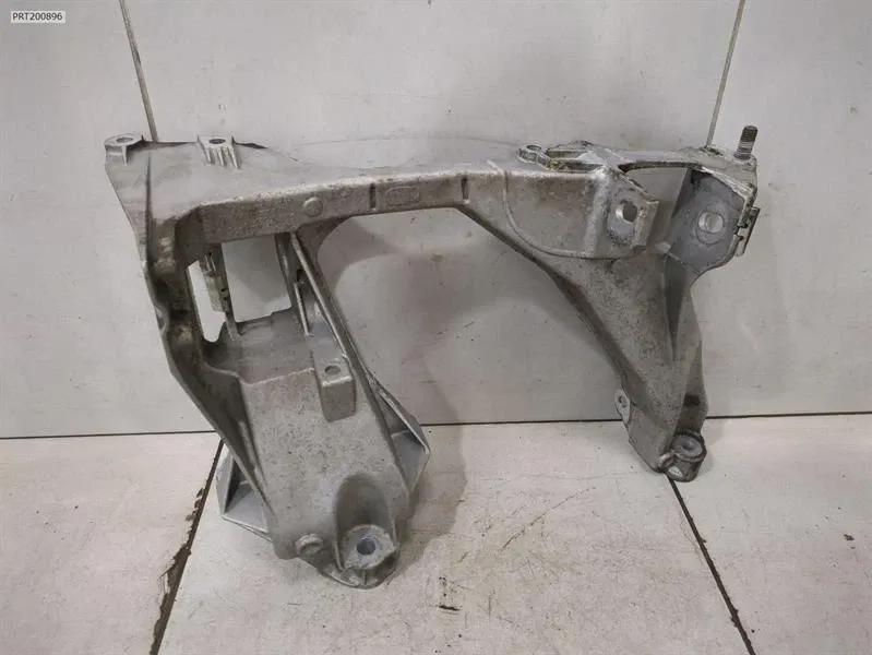 Porsche Boxster (981) Porsche Cayman 981 subframe rear 98133105105 left axle frame rear axle Body type: Coupe
Fuel: Petrol