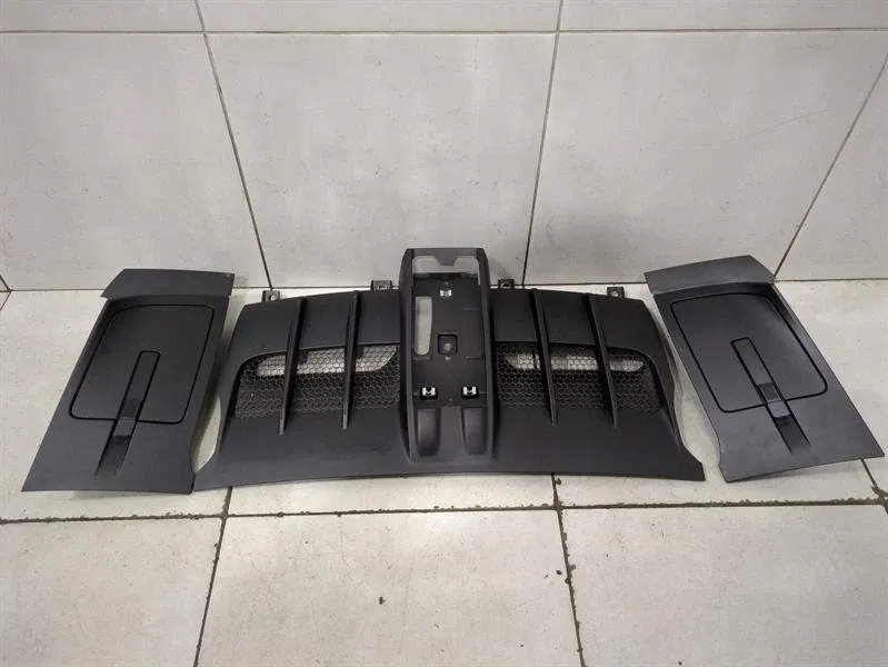 Porsche 911 (992) Porsche 911 992 GT3RS Engine Cover 9GT827361C Engine Cover Body type: Coupe
Fuel: Petrol