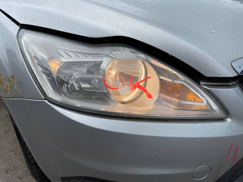 Ford Focus priekinis žibintas (dešinė)