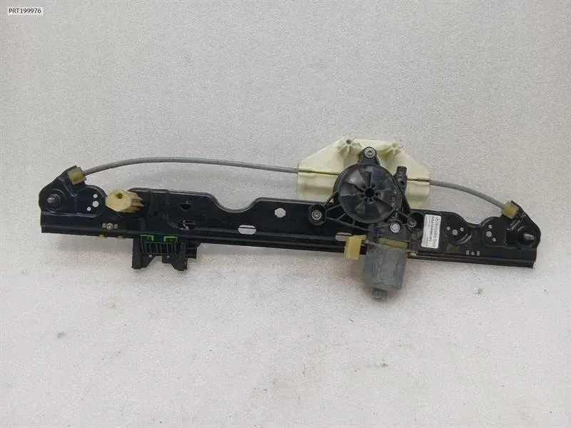 Mercedes-Benz A (W176) Mercedes G-Wagen W463 Right Rear Door Winder A4637302002 Window Regulator Rear Re Body type: SUV
Fuel: Petrol