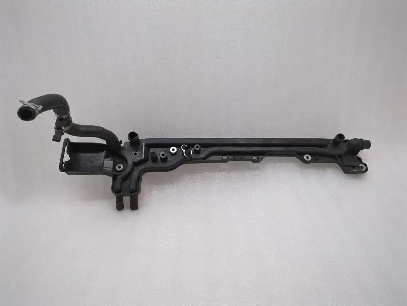 Porsche 911 (992) Porsche 911 992 cooling pipe 992121442 cooling water hose hose Body type: Coupe
Fuel: Hybrid