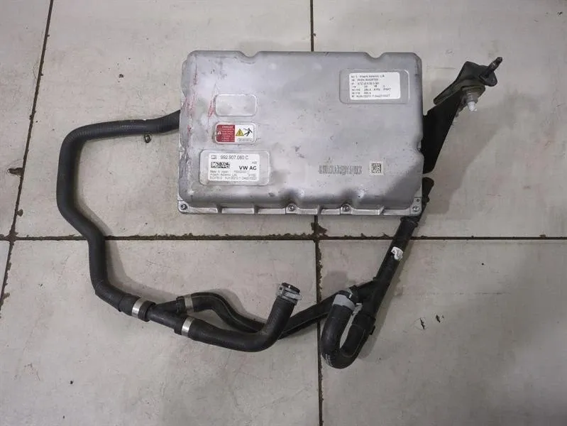 Porsche 911 (992) Porsche 911 992 electronic module 992907080C control unit hybrid drive Body type: Coupe
Fuel: Hybrid