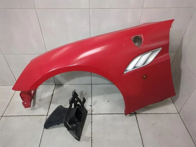 Ferrari California Ferrari California F149 08-14 4.3 Left Wing 84630811 Left Fender Body type: Convertible
Fuel: Petrol