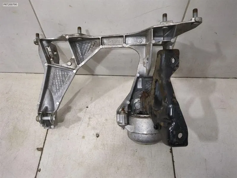 Porsche Boxster (981) Porsche Boxster 981 subframe rear 98133105106 left axle frame rear axle Body type: Convertible
Fuel: Petrol