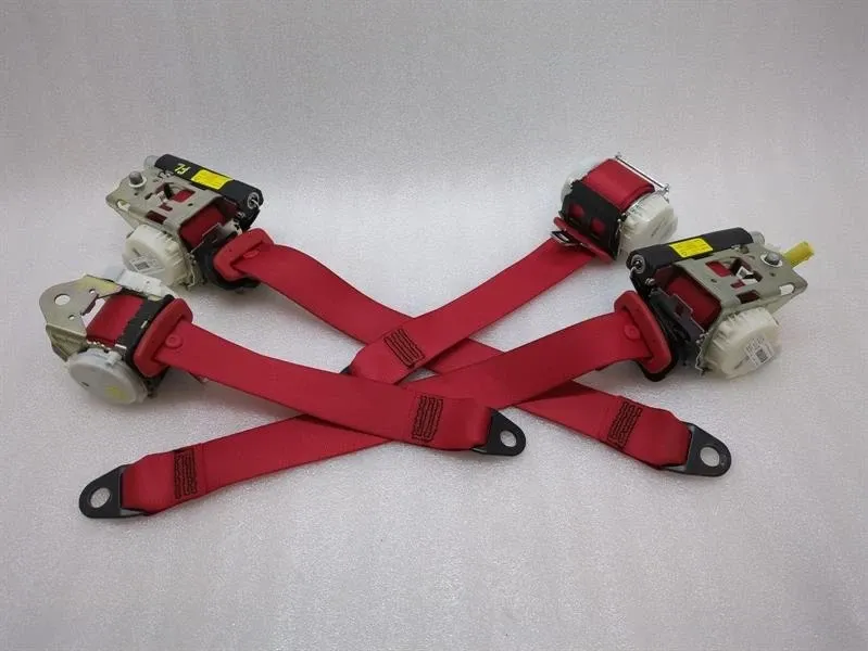 Ferrari California Ferrari California F149 08-14 seatbelt set 69767200 seatbelt belt set Body type: Convertible
Fuel: Petrol