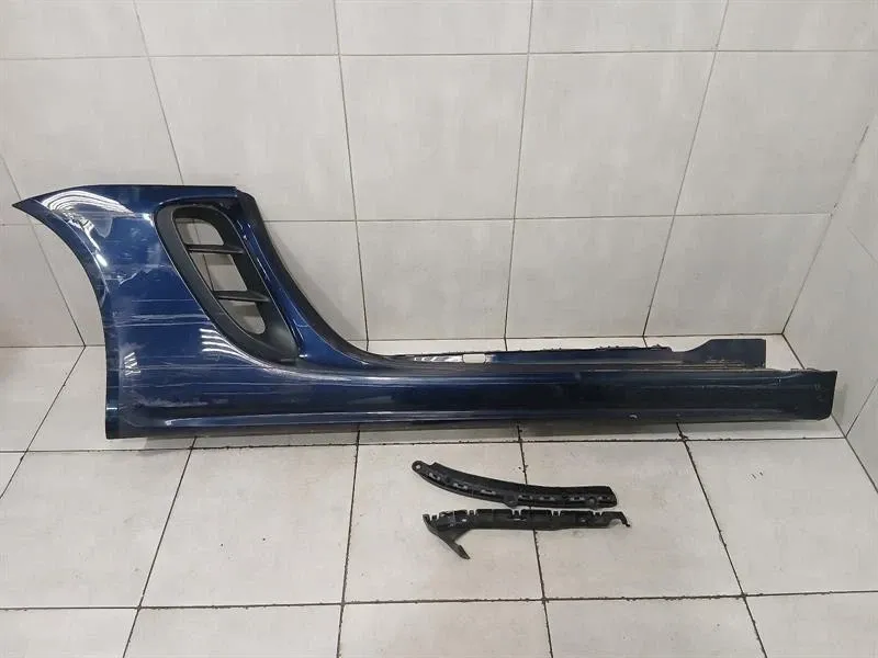Porsche Boxster (981) Porsche Boxster 718 side skirt 982853564 right side skirts Body type: Convertible
Fuel: Petrol