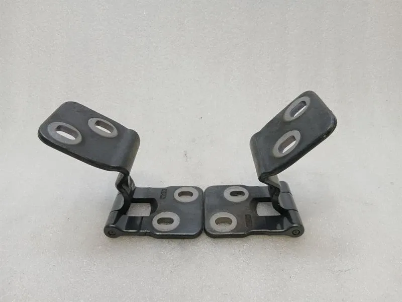 Mercedes-Benz A (W176) Mercedes G-Wagen W463 Bonnet Hinge Set A4638803600 Hood Hinge Set Body type: SUV
Fuel: Petrol