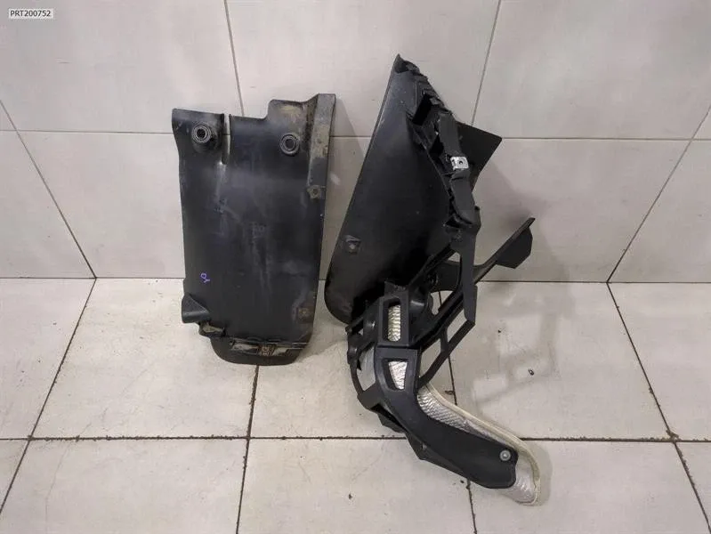 Porsche Boxster (981) Porsche Boxster 981 holder bracket 98150563100 rear left holder carrier Body type: Convertible
Fuel: Petrol