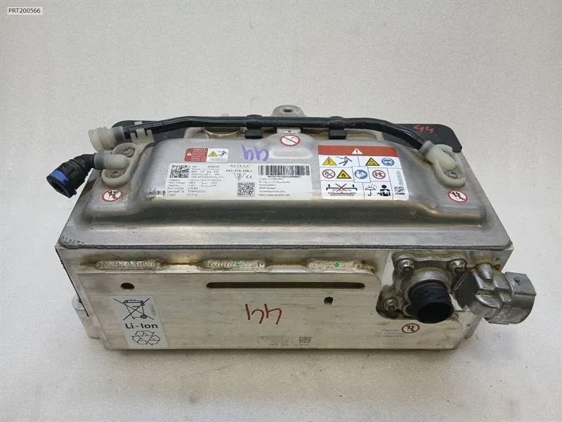 Porsche 911 (992) Porsche 911 992 Electronic Module 992915100L Hybrid Battery Control Unit Body type: Coupe
Fuel: Hybrid