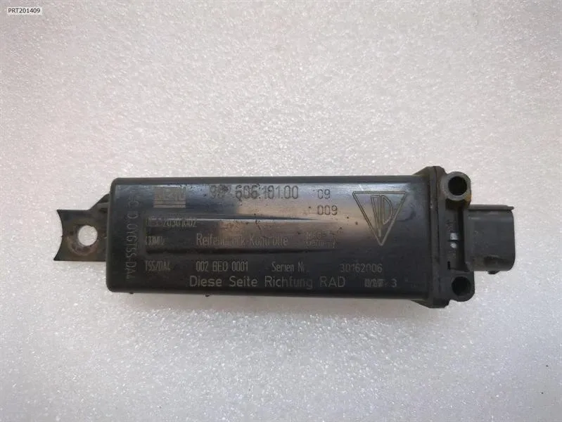 Porsche 911 (997) Porsche 911 997 Aerial / Antenna 99760610100 Antenna Body type: Coupe
Fuel: Petrol