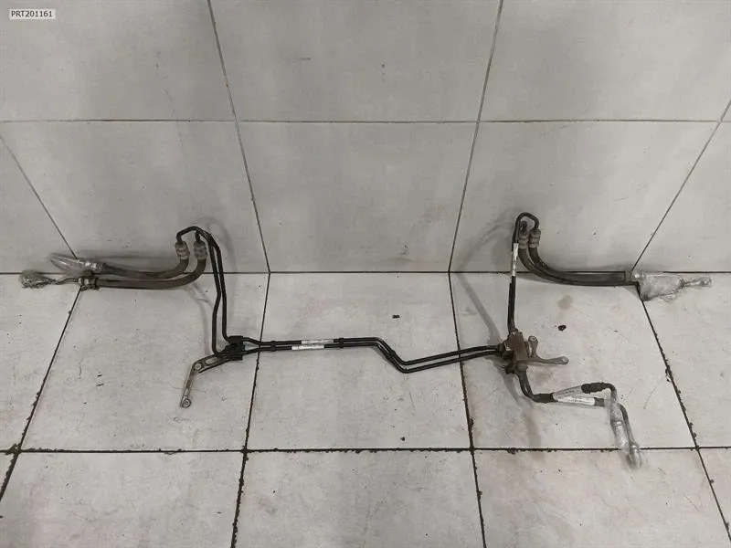 Porsche 911 (991) Porsche 911 991 Pipe Set 99135924902 PDCC Rear Pipes Hose Kit Body type: Coupe
Fuel: Petrol